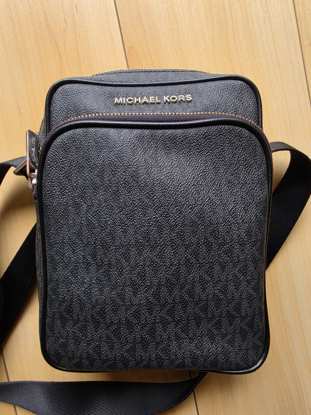Michael Kors Black Men's Crossbody Messenger Bag with Gold Hardware